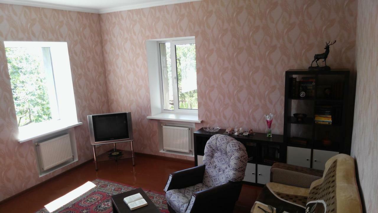 Separate Room Homestay In A Private House, Facilities Shared With Owner Berdychiv Экстерьер фото