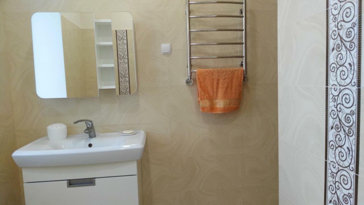 Separate Room Homestay In A Private House, Facilities Shared With Owner Berdychiv Экстерьер фото